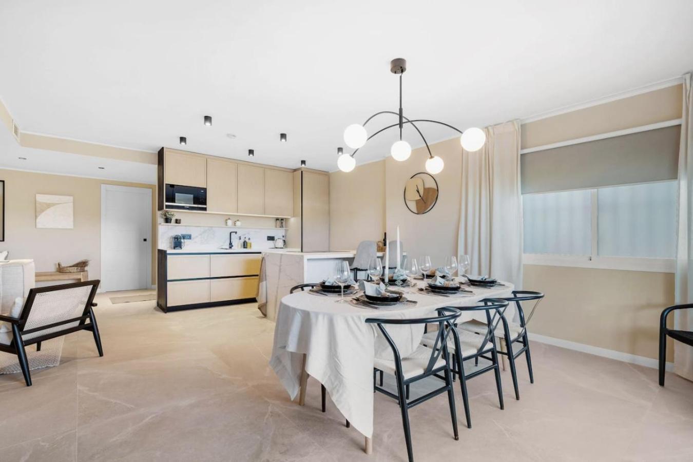 Luxe Op Geweldige Locatie *